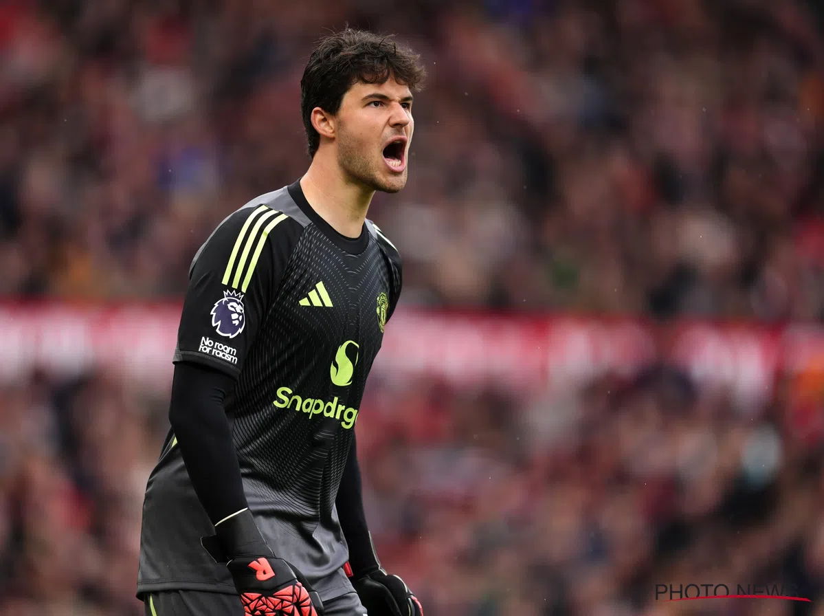United-fans worden gek na debuut van speler: 'Old Trafford heeft een nieuwe held'