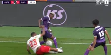 Thumbnail for article: POLL: Had Angulo rood moeten krijgen in RSC Anderlecht - Standard? 