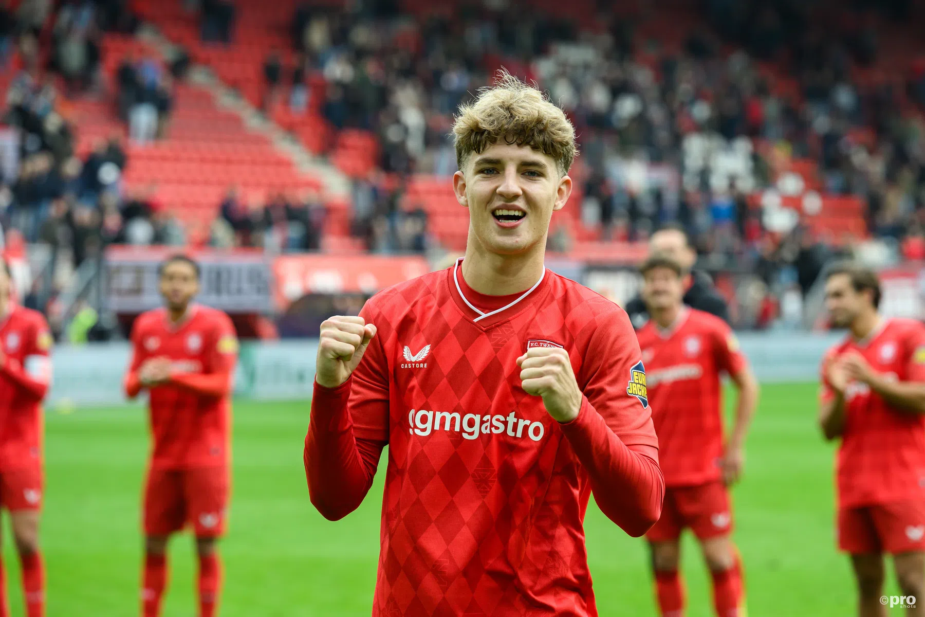 FC Twente-debutant Nijstad wordt vergeleken met Frank de Boer