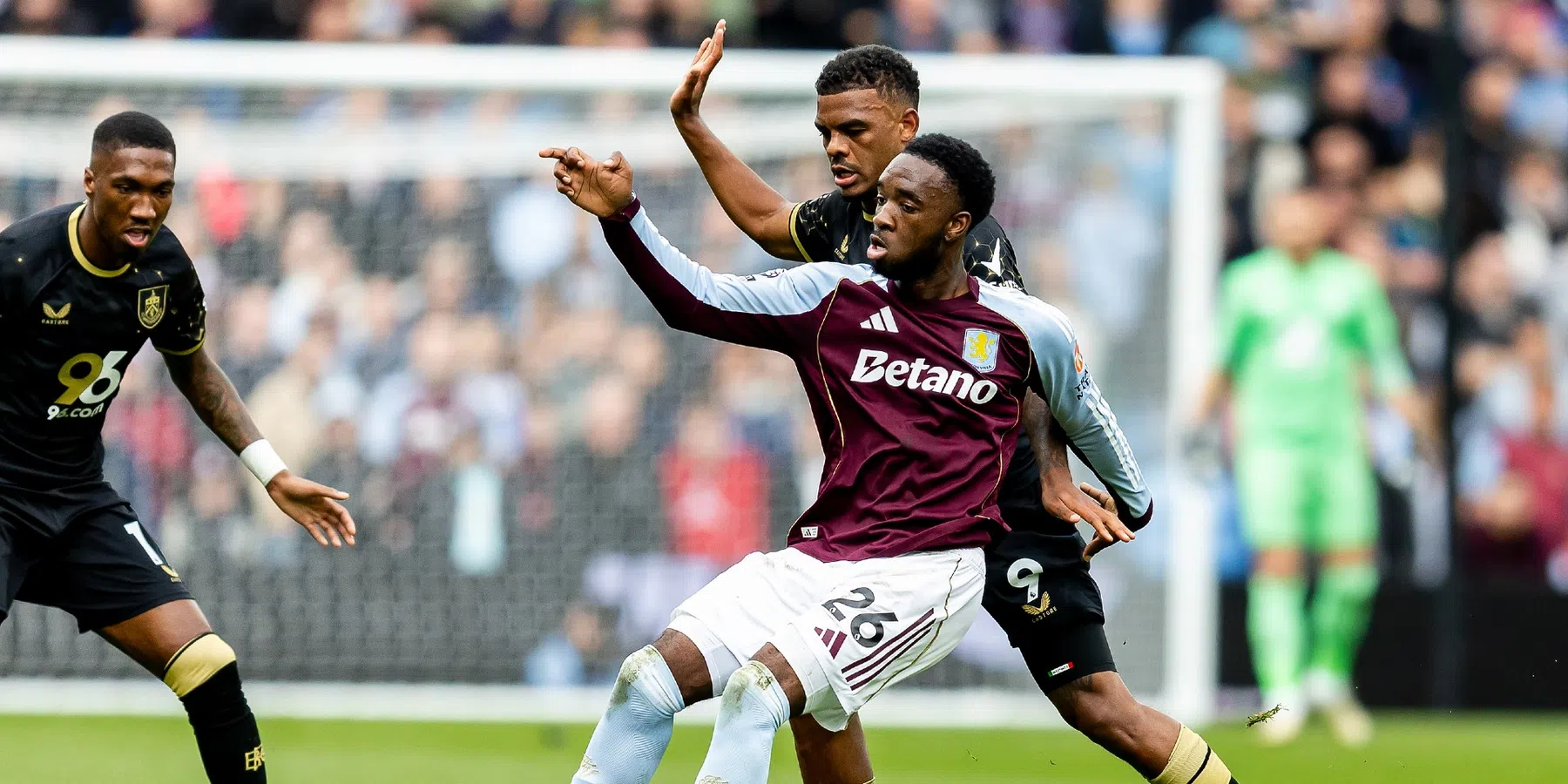 Engelse media en ook Emery geïmponeerd door Lamare Bogarde