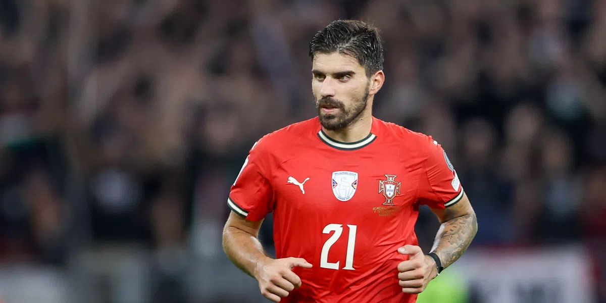 Portugal wint laat door emotionele goal, Spanje doet wat het moet doen