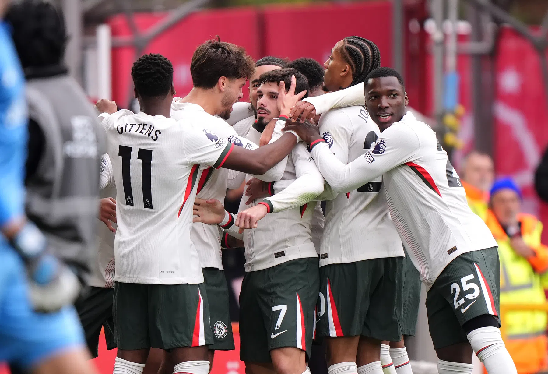 Chelsea duwt Postecoglou verder in de problemen bij Forest met verdiende zege