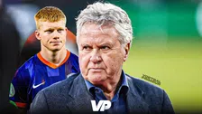 Thumbnail for article: Hiddink scout Oranje-materiaal bij Ajax - AZ: 'Hallo, er komt wel iemand aan hè'