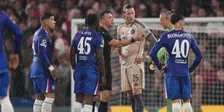 Thumbnail for article: Ronald de Boer kijkt met verbazing naar één Ajacied: 'Onemanshowtje'