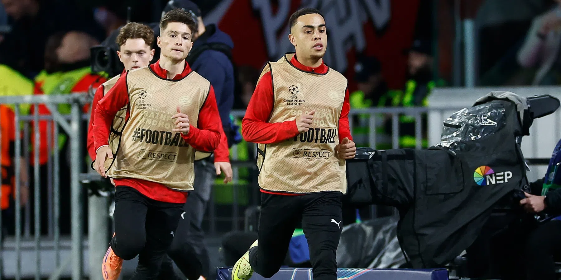 Reden van te laat komen Dest bij PSV onthuld