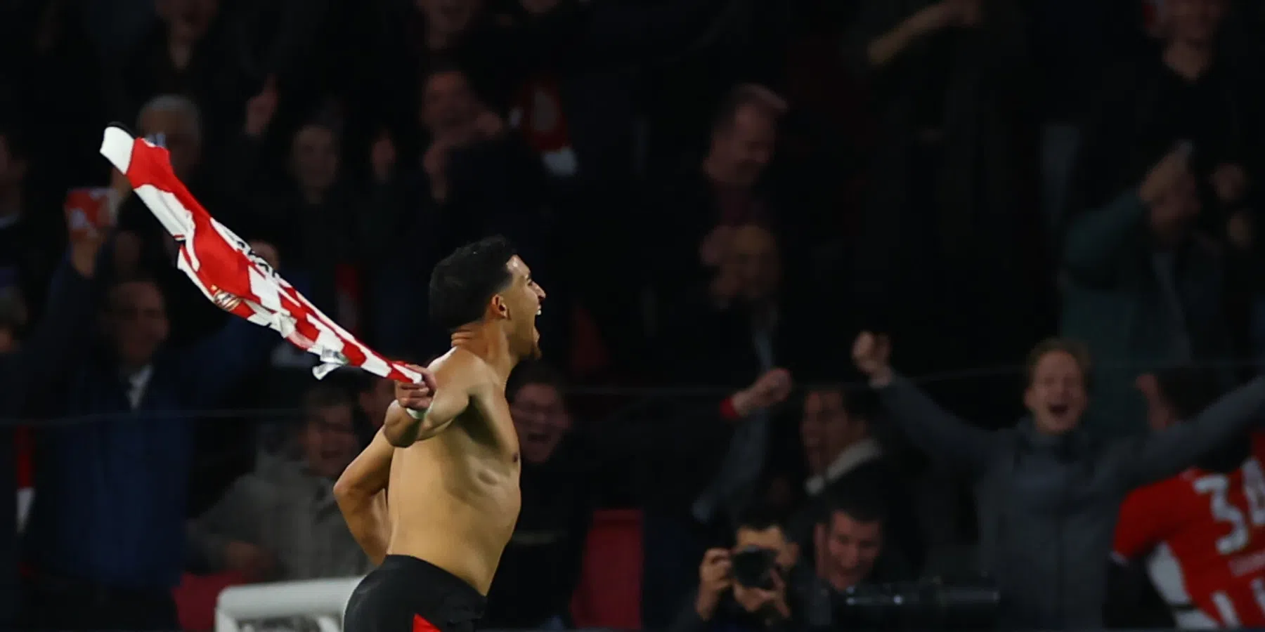 Janssen weet niet wat hij hoort na analyse Zenden: 'Hou eens op, jij spoort niet'