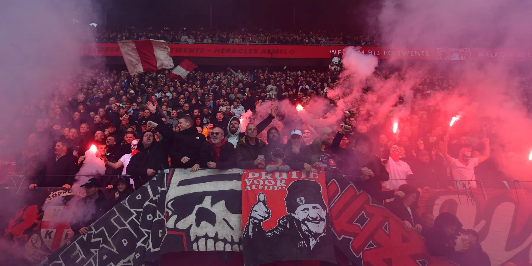 FC Twente-fans gaan zich richten op Ajax-spits Wout Weghorst