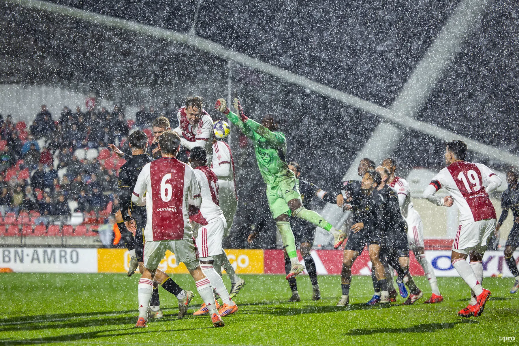 TV-tip: Zo kijk je Ajax – FC Emmen