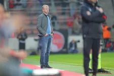 Thumbnail for article: De Coninck vol lof over Zulte Waregem: “Vandenbroeck doet echt álles goed”