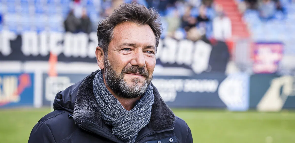 Van de Côte d'Azur naar hoofdtrainer MVV: 'De camper staat weer in de stalling'
