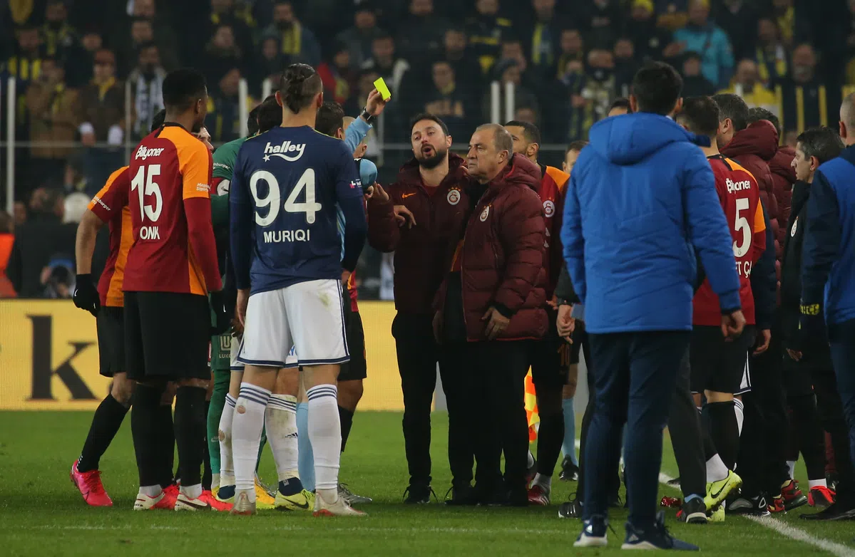 Gokschandaal treft Turkije hard: bijna 150 scheidsrechters tegelijk geschorst