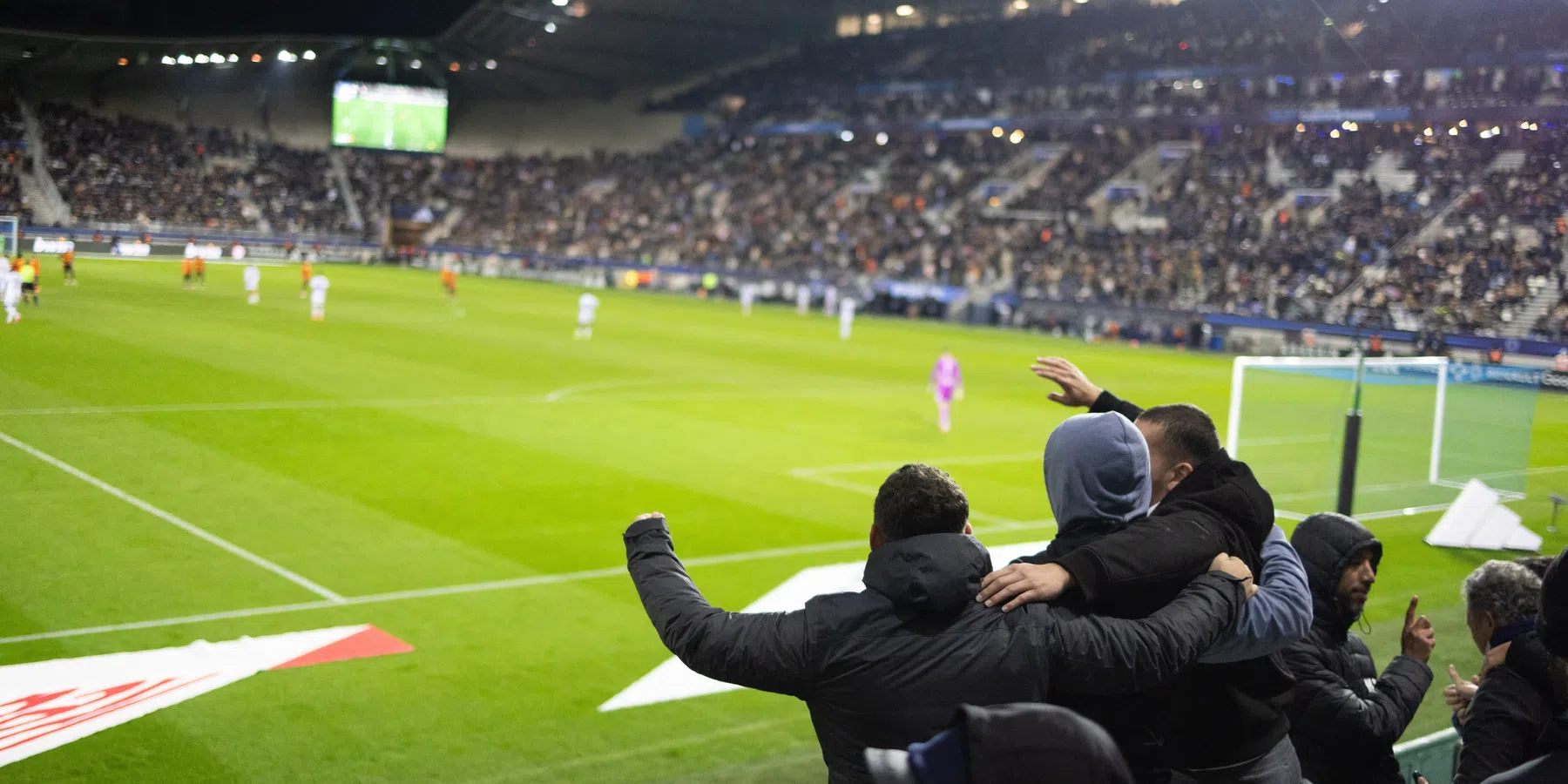 Vier Louvre-verdachten vlak voor match van Paris FC gearresteerd