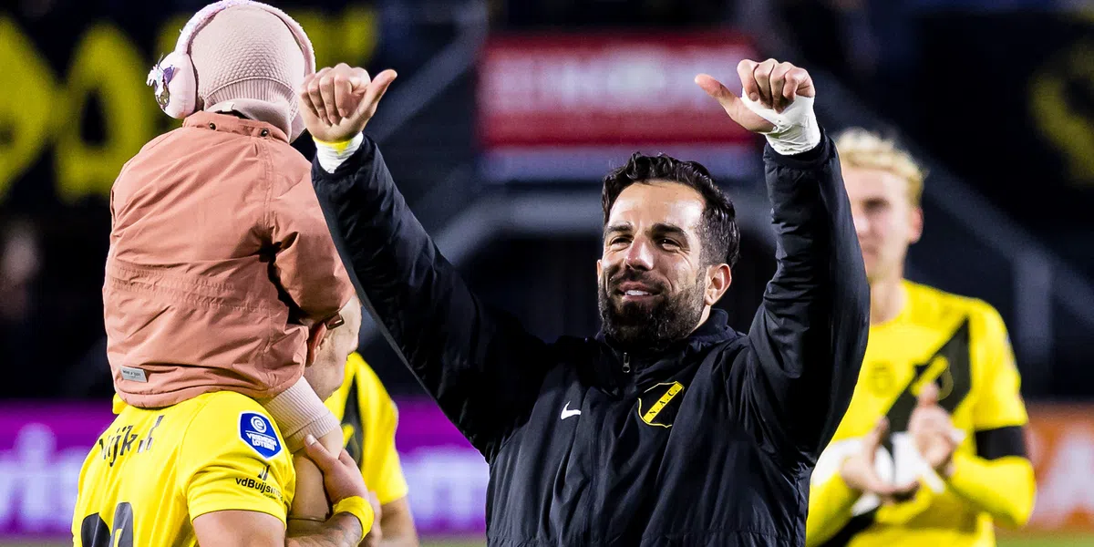 Perez neemt met verbazing kennis van Lamprou-situatie: 'Dat is zo ziekelijk'