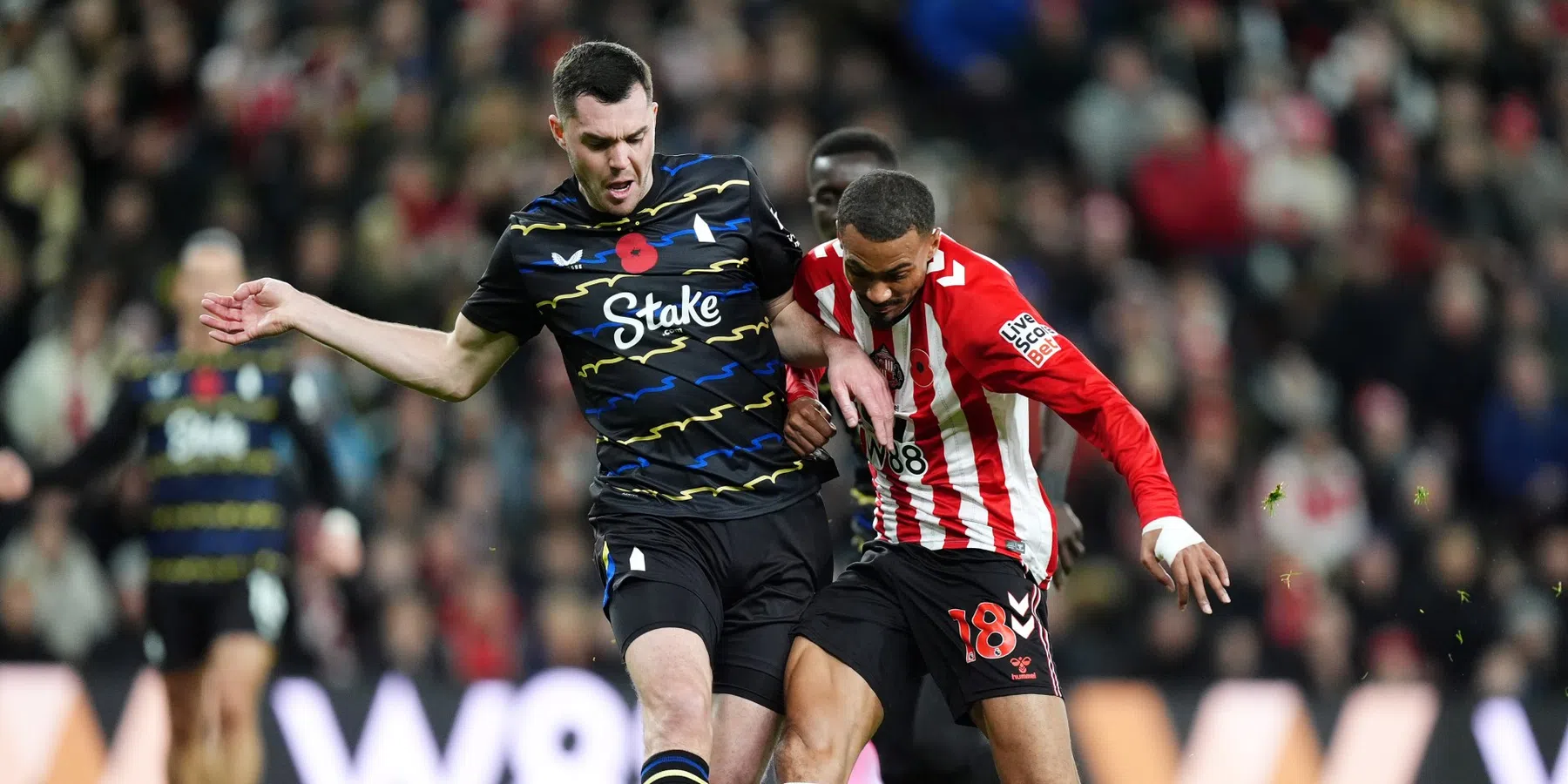 Sunderland van Talbi en Sadiki loopt tweede plek in Premier League mis