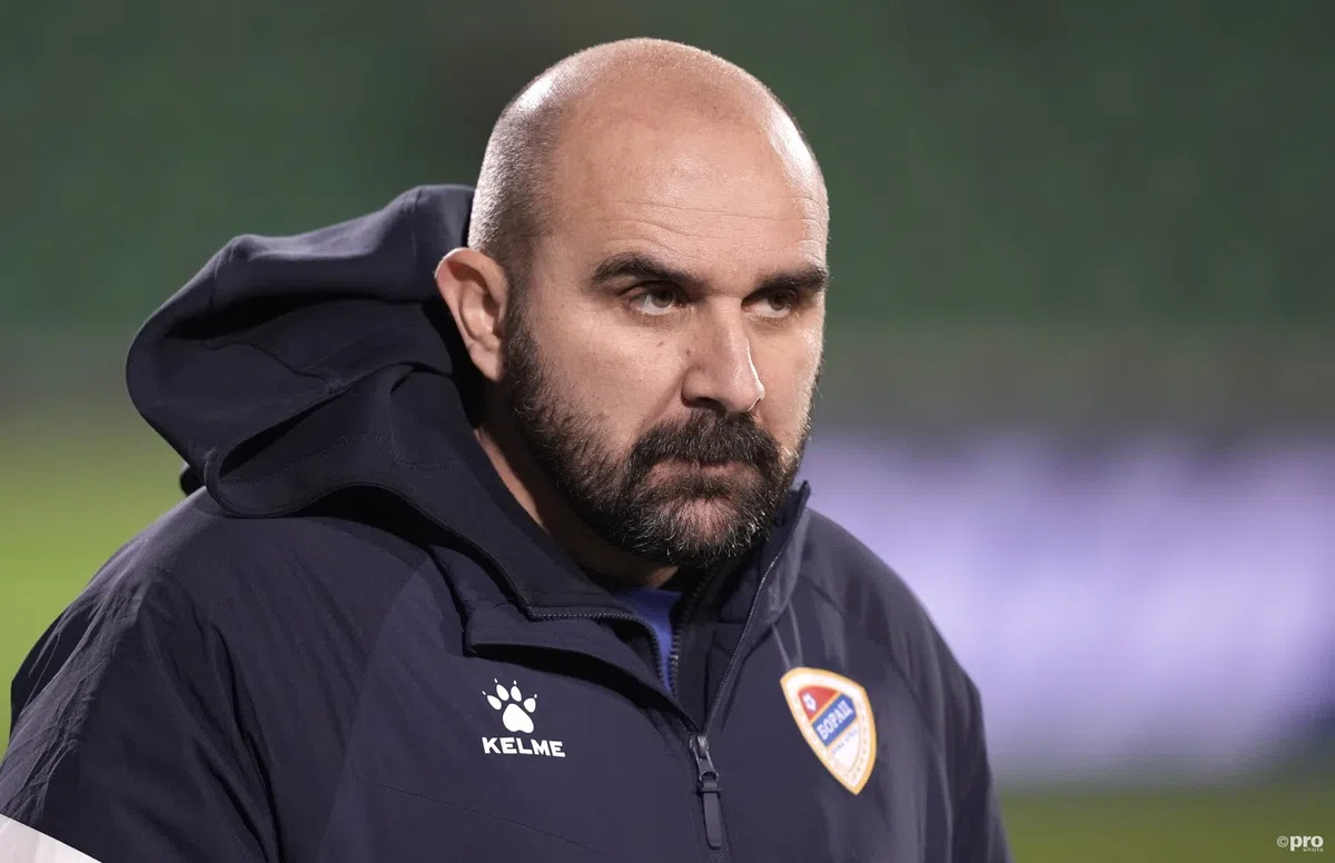 Servisch drama: trainer zakt ineen tijdens wedstrijd en komt te overlijden