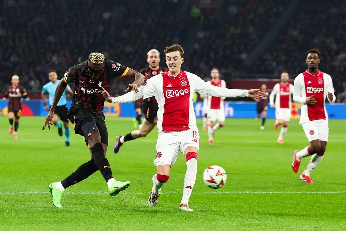 Ajax-verdediger vreest tegenstander: 'Osimhen is echt een geweldige spits'