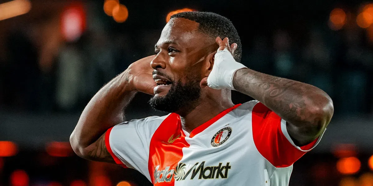 Larin krijgt kans bij Feyenoord op opvallende positie : 'Heb daar vaker gespeeld'