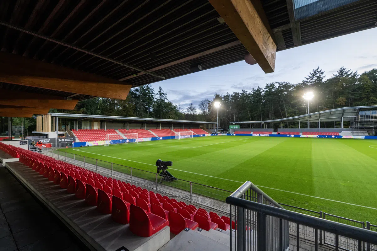 PSV presenteert nieuwe Herdgang: stadion biedt plek aan 2.500 fans