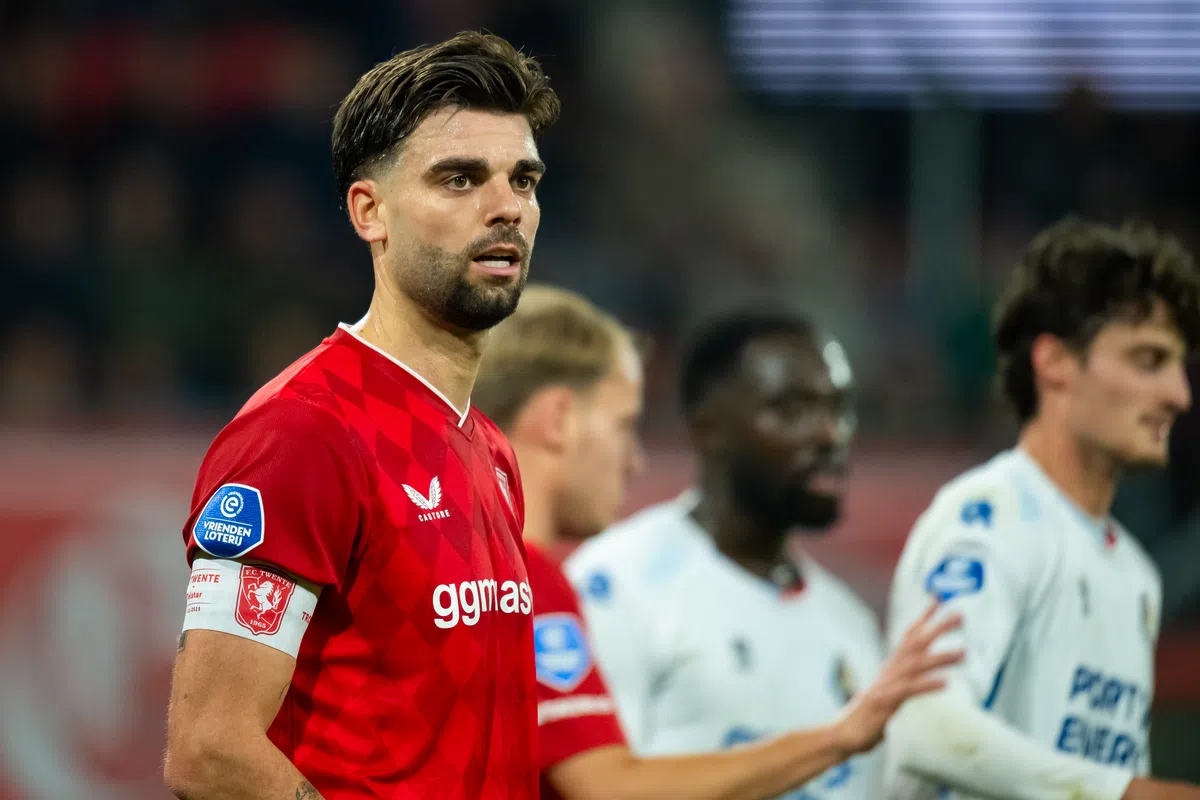 FC Twente verslikt zich in Telstar en wint niet voor vierde duel op rij