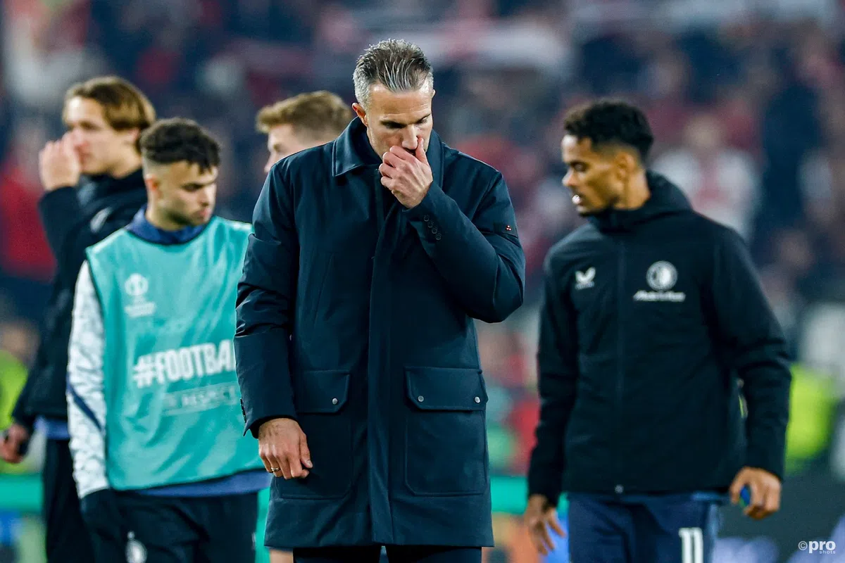 Tevreden Van Persie is kritisch op één persoon: 'Nou oké, is dit het dan?'