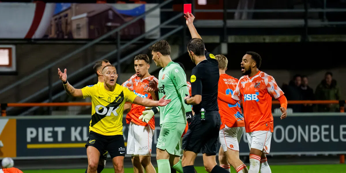 Gefrustreerd NAC na drie keer rood ten onder: Volendam pakt drie cruciale punten