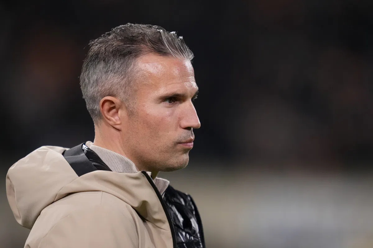 Van Persie velt kraakhelder oordeel over penaltymoment en actie van Sauer