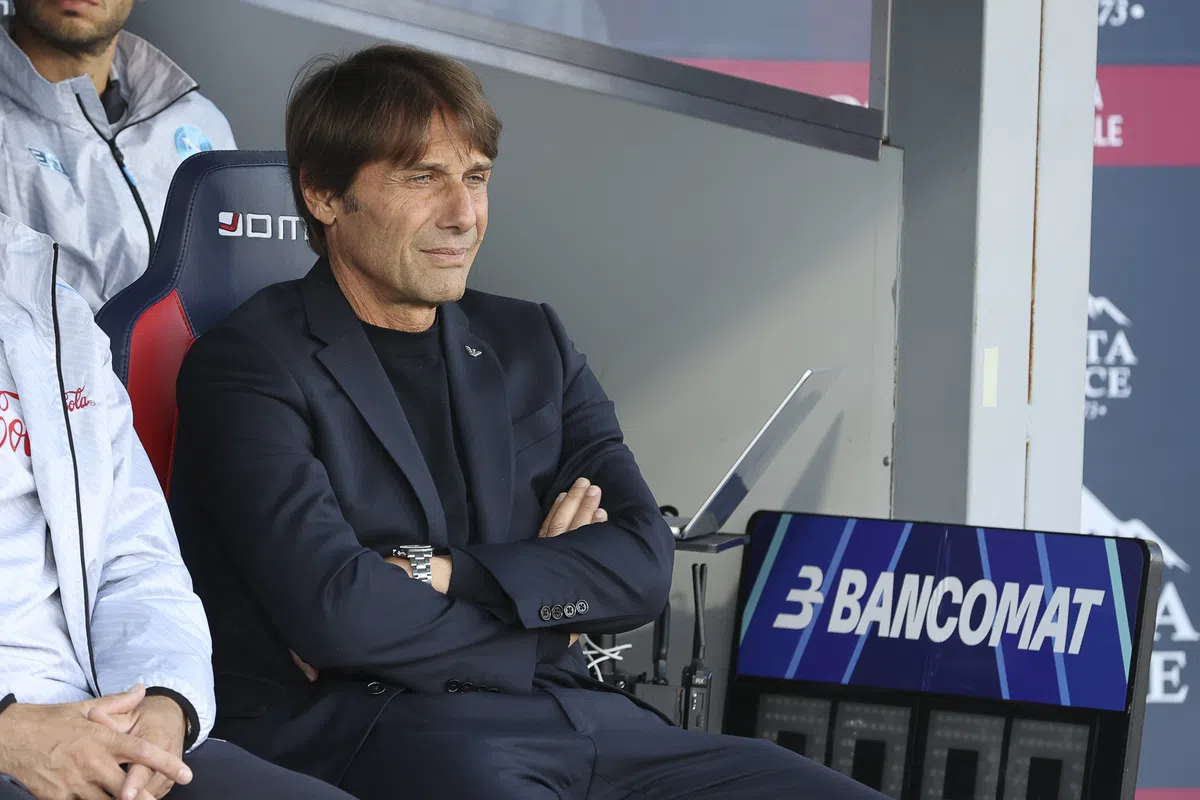 'Energieloos' Napoli onderuit gehaald door Conte: 'Ik wil geen dode begeleiden'