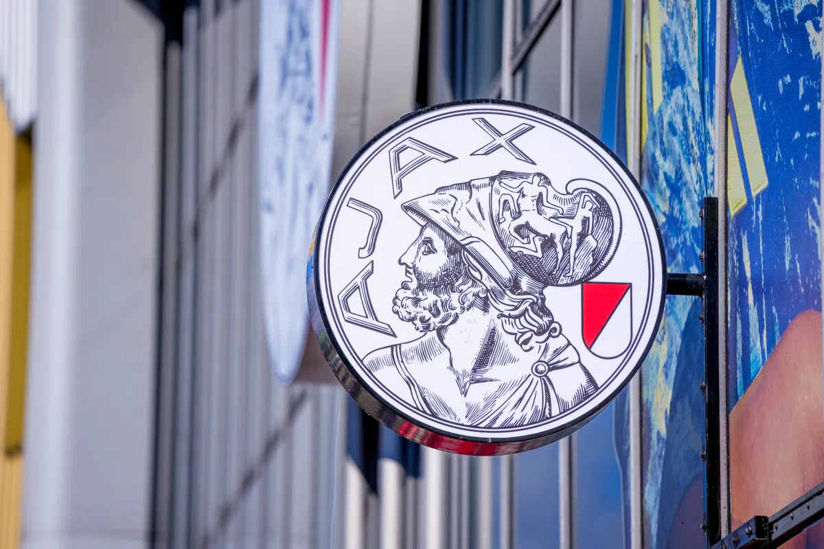 NOS doet navraag bij Ajax: 'Eerst een nieuwe trainer, dan pas een nieuwe TD'