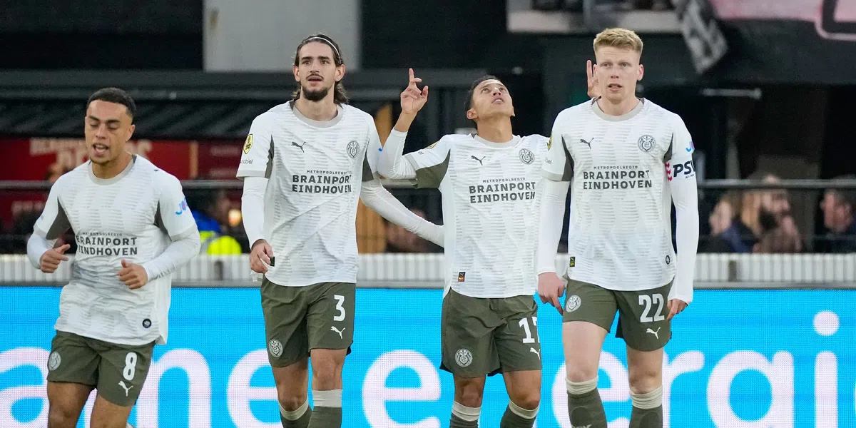 Schouten looft teamgenoot na pak slaag aan AZ: 'Hij was heel belangrijk'