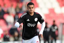 Thumbnail for article: Ajacied Ouazane scoort twee keer bij historische recordzege van Marokko