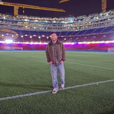 Thumbnail for article: Messi voor even terug in Barcelona: "Mis deze plek met heel mijn ziel"