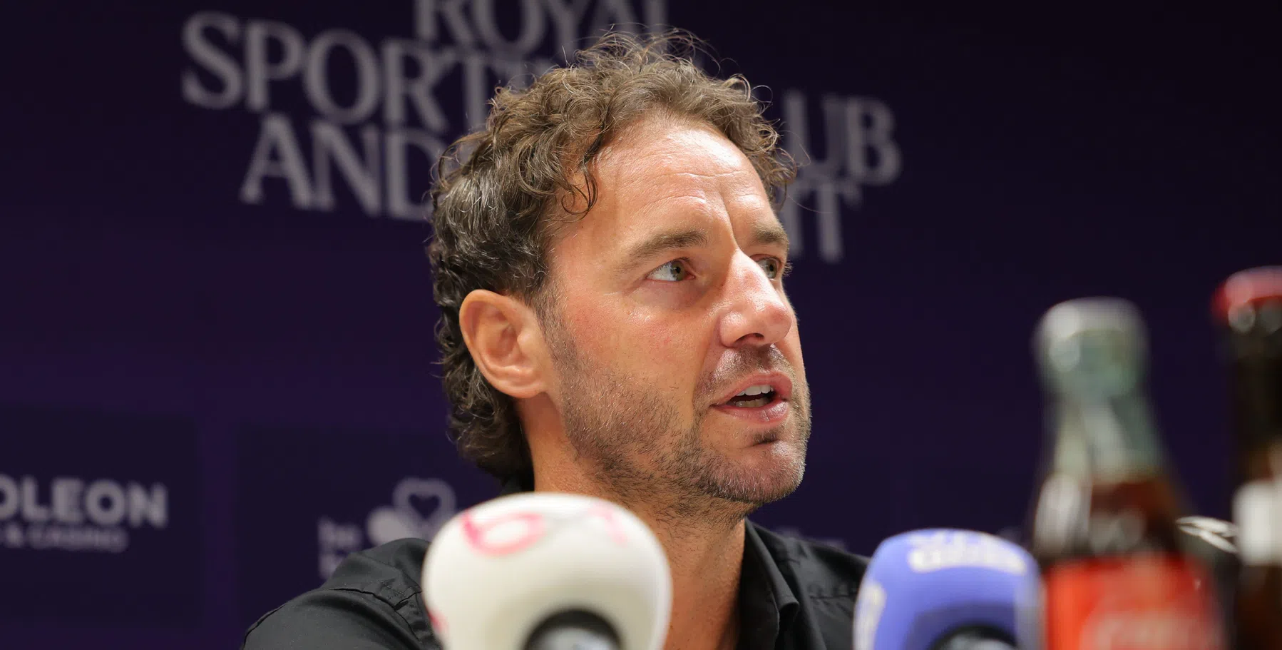 'Renard zat niet op Anderlecht - Club Brugge, maar in Qatar'