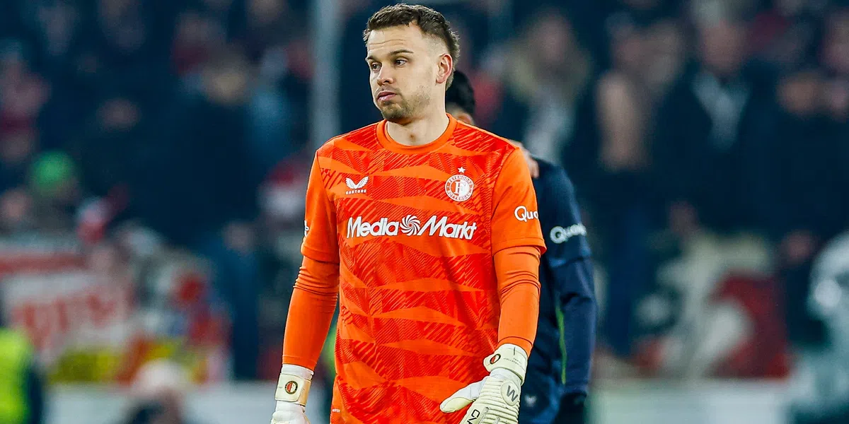 Speelstijl Van Persie zorgt voor probleem: 'Mijn moeder wordt er nerveus van'