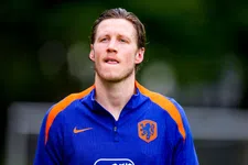 Tegenvaller voor Oranje: Weghorst verlaat trainingskamp