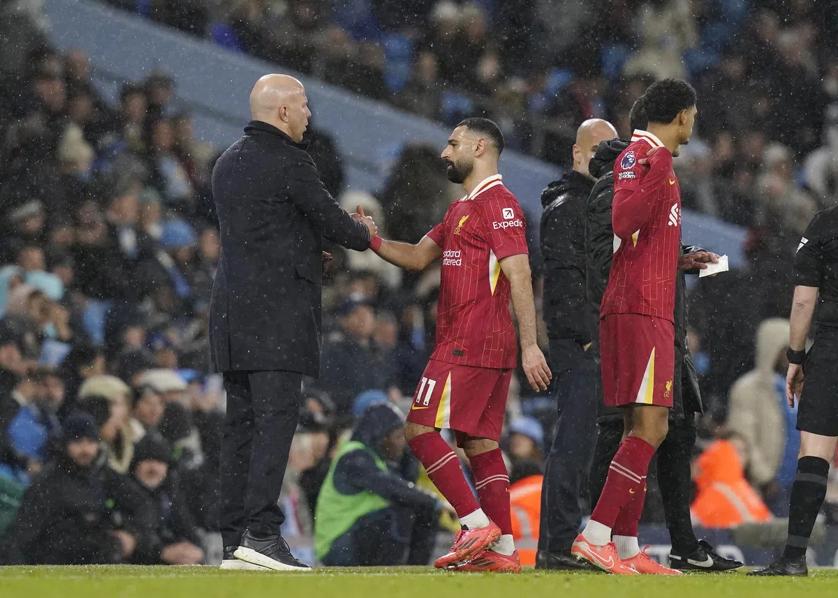 Liverpool-icoon haalt opnieuw keihard uit naar Salah: 'Het moet écht voorbij zijn'