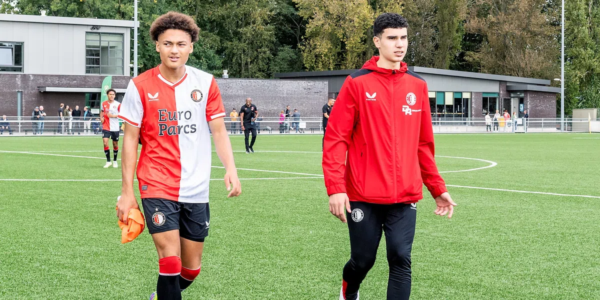 Feyenoord-fans zien groot lichtpunt in oefenduel: 'Een belachelijke goal'