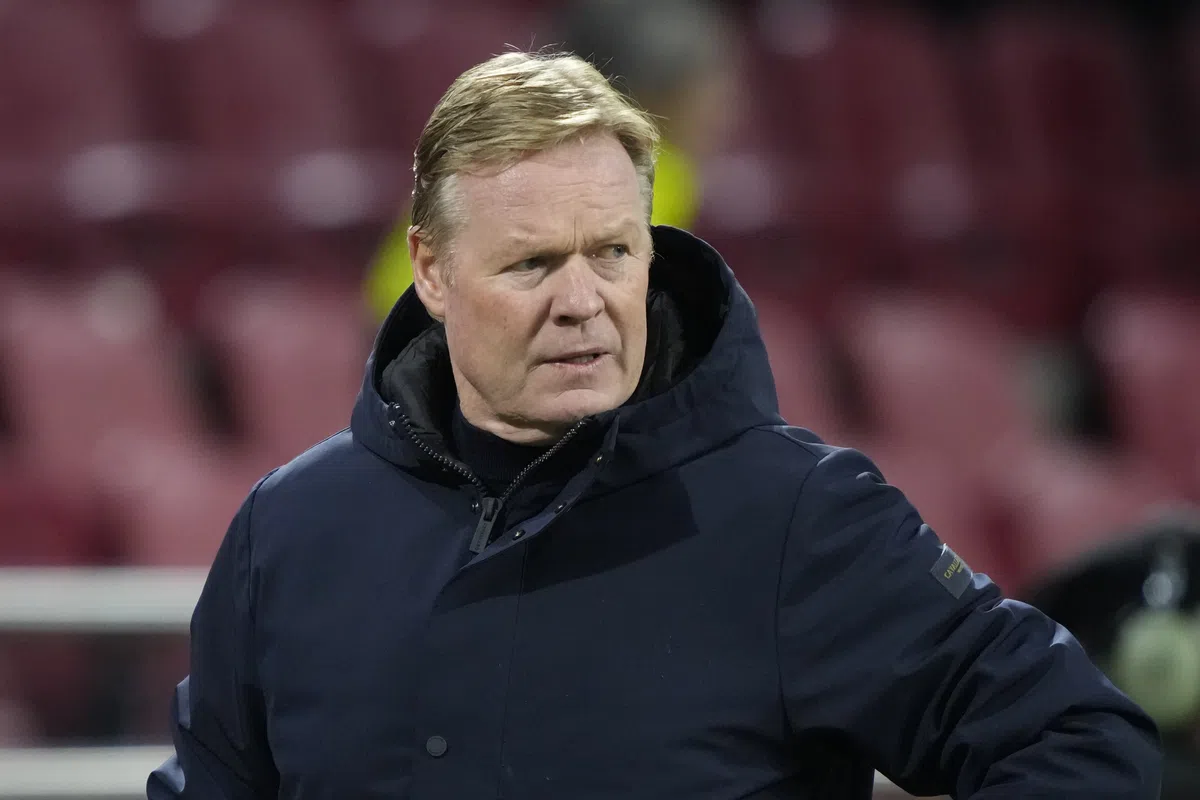 Koeman noemt helder verbeterpunt voor cruciale Oranje-speler, die naast hem zit