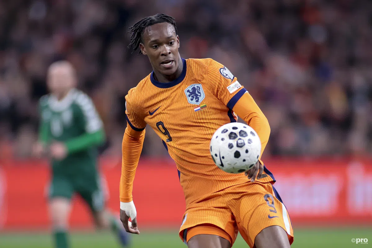 Kraay ziet WK-kansen voor Emegha: 'Dat hebben Memphis, Weghorst en Brobbey niet'