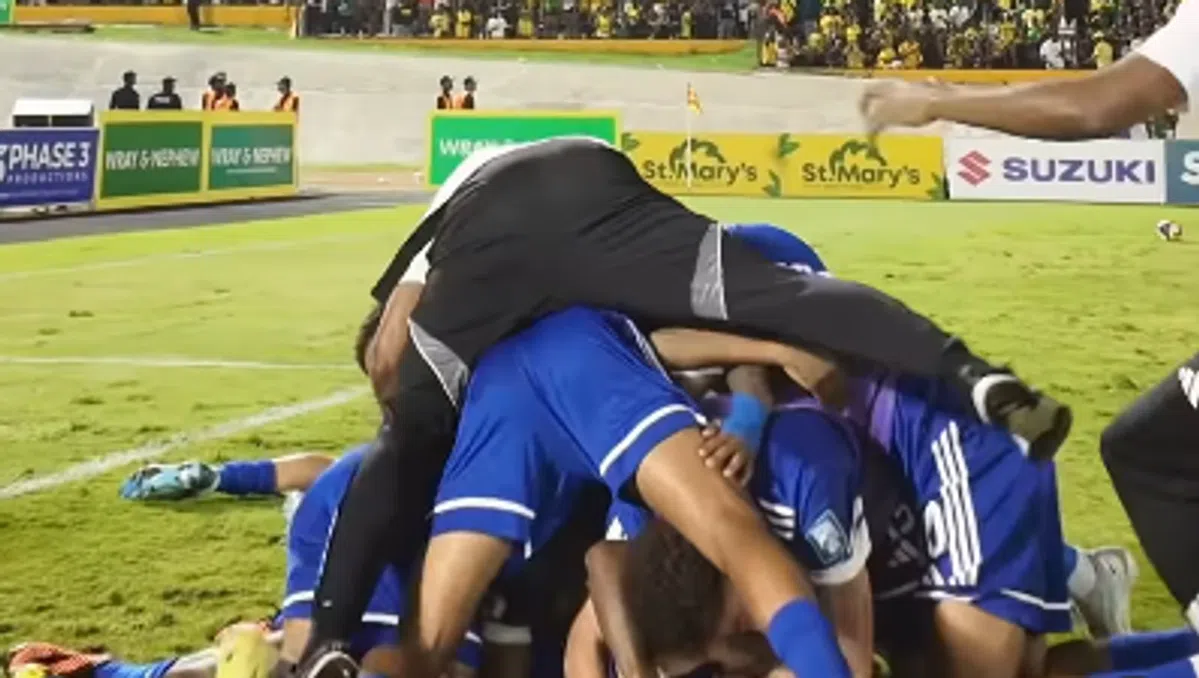 Fantastische beelden: ongekende ontlading bij huilende Curaçao-spelers door WK