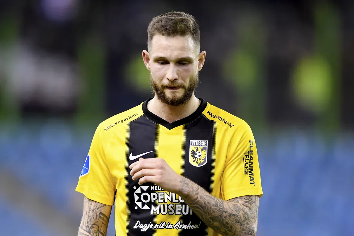 Tim Matavz veroordeeld: 'Ex-PSV'er sloeg en wurgde zijn vrouw'