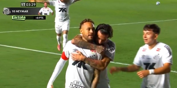 Van held naar schlemiel: Neymar scoort weer eens én veroorzaakt penalty