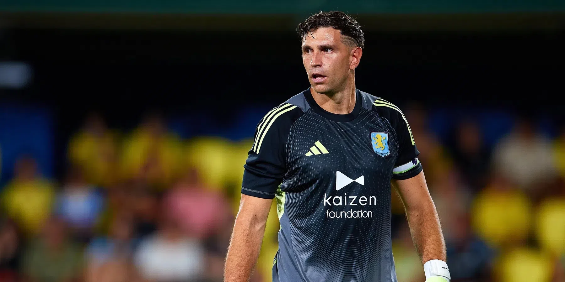 Villa-keeper Emiliano Martínez brak vinger in warming-up van Europa League-finale