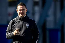 Thumbnail for article: Geheim rapport over Overmars bij Ajax lekt uit: 'Ze voelden zich gegijzeld'