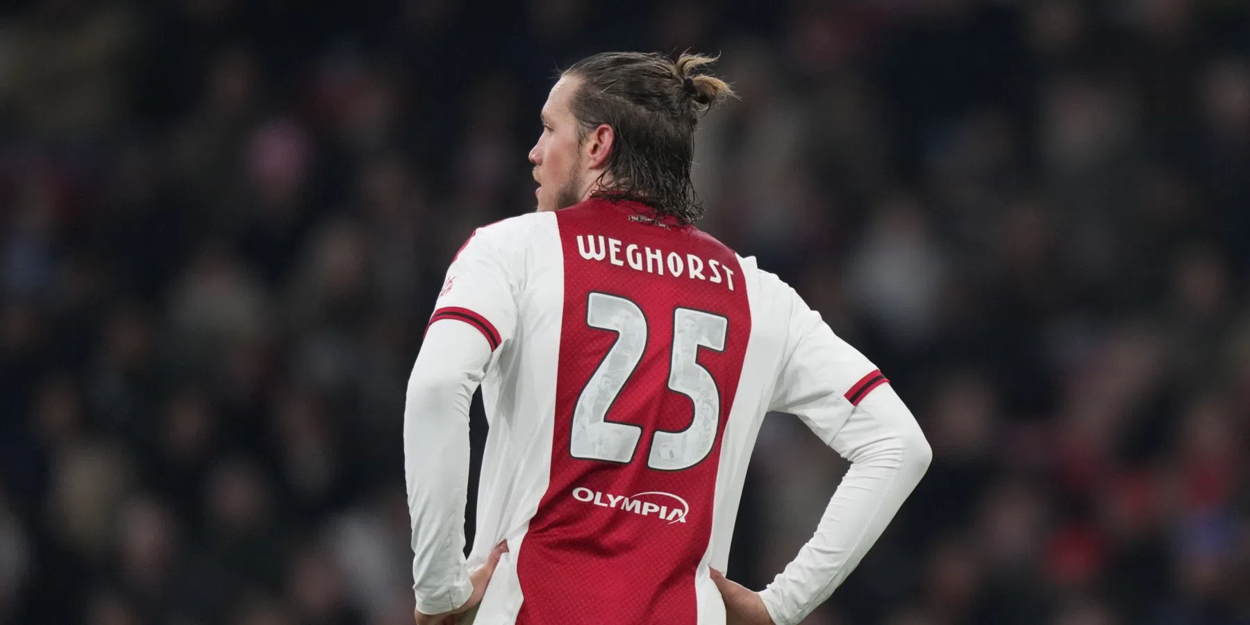 Kritiek op Weghorst ('Goes van Ajax') na duw