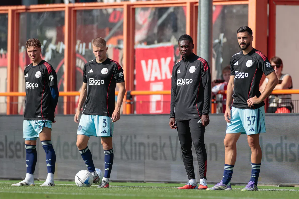 Ajax-verdediging zwaar onder vuur: 'Hij is het grootste drama bij Ajax'