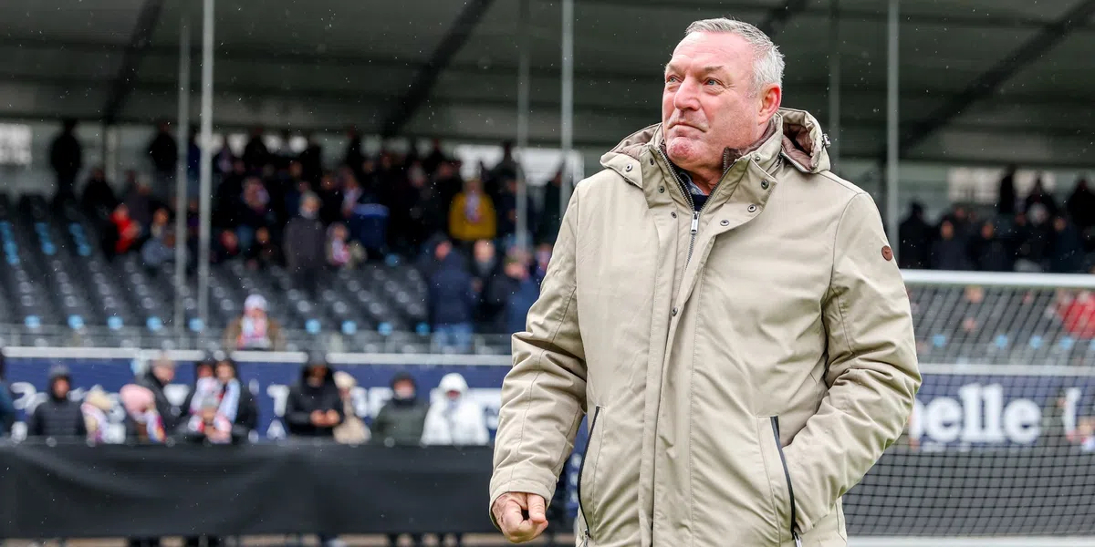Ron Jans witheet: 'Weet ook niet wat El Karouani had, vind het on-begrijpelijk'