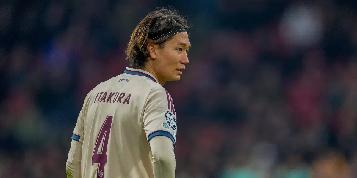 Ajax-aanwinst laat onvrede blijken: 'Helemaal niet tevreden met mijn situatie'