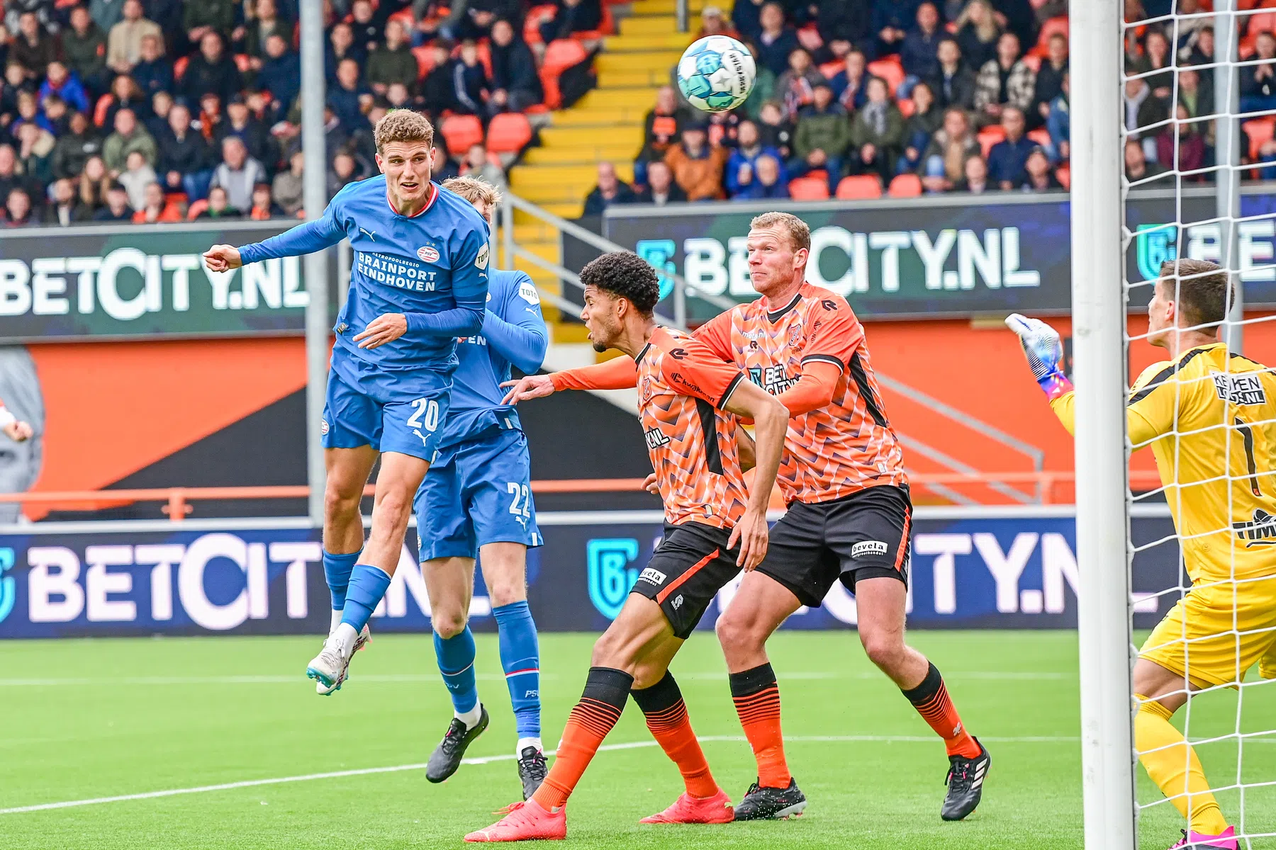 Won FC Volendam ooit uit bij PSV?