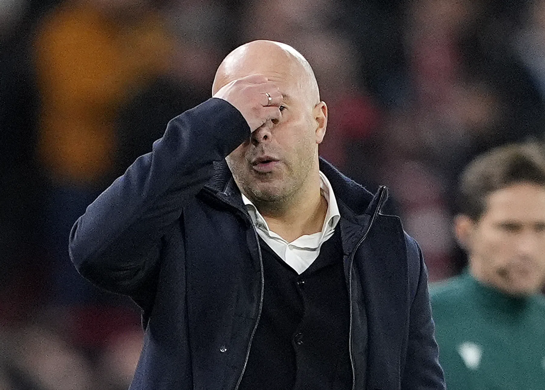 Ruud Gullit vreest ontslag Arne Slot, Gerrard noemt geen crisis