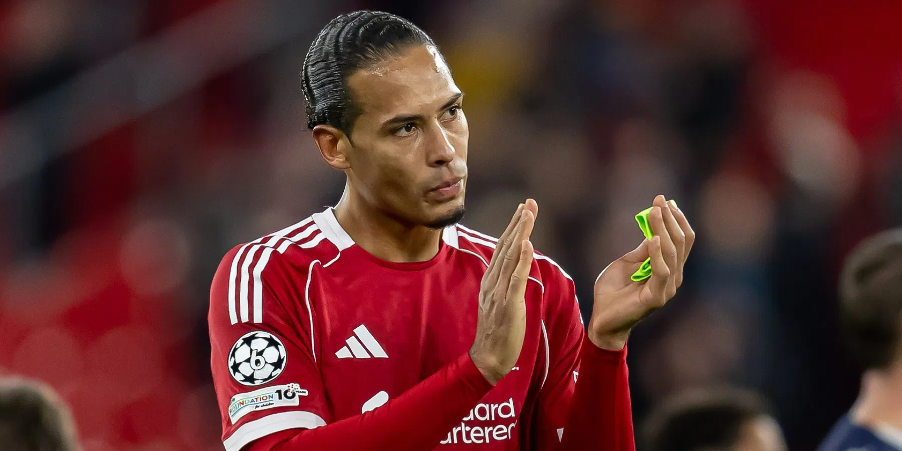 Virgil Van Dijk neemt het op voor Arne Slot in Mohamed Salah-discussie